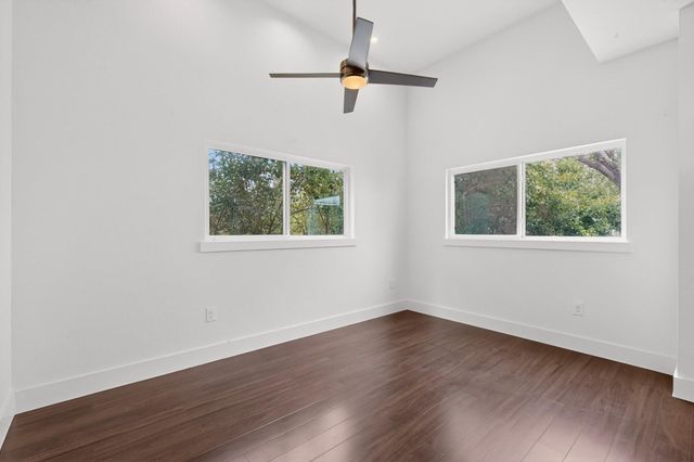 400 W 51st ST A, Austin, TX 78751