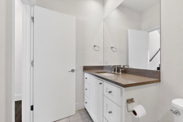 400 W 51st ST A, Austin, TX 78751