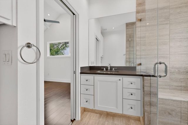 400 W 51st ST A, Austin, TX 78751
