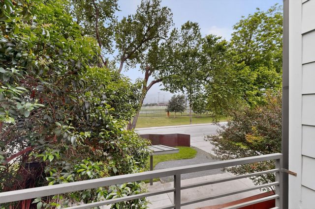 400 W 51st ST A, Austin, TX 78751