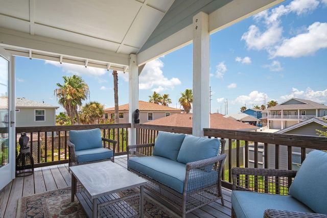 522 Rockport Channel, Port Aransas, TX 78373