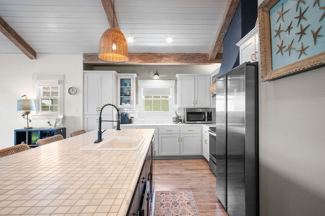 522 Rockport Channel, Port Aransas, TX 78373