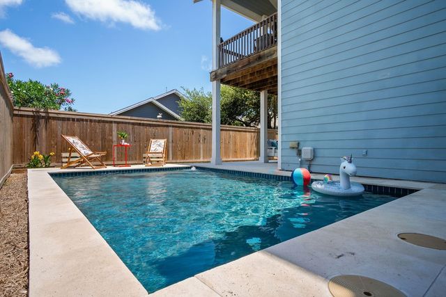 522 Rockport Channel, Port Aransas, TX 78373