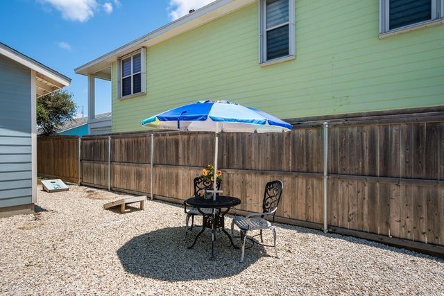 522 Rockport Channel, Port Aransas, TX 78373