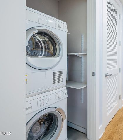 140 W Franklin Street Unit 415, Chapel Hill, NC 27516