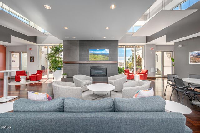 140 W Franklin Street Unit 415, Chapel Hill, NC 27516