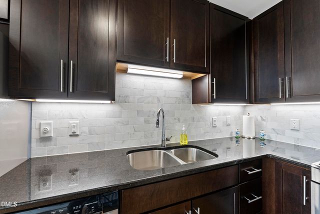 140 W Franklin Street Unit 415, Chapel Hill, NC 27516