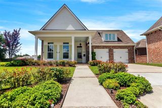1220 Five Oaks Drive S, Lake Charles, LA 70605