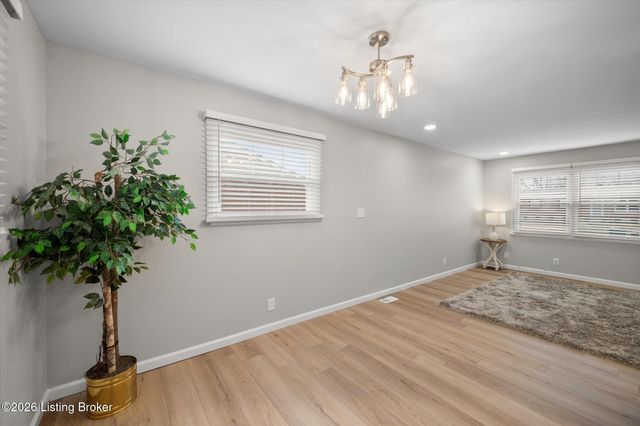 3605 Ethelwood Dr, Jeffersontown, KY 40299