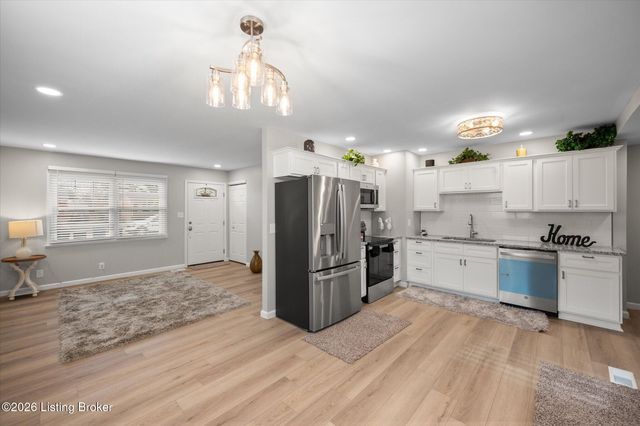 3605 Ethelwood Dr, Jeffersontown, KY 40299