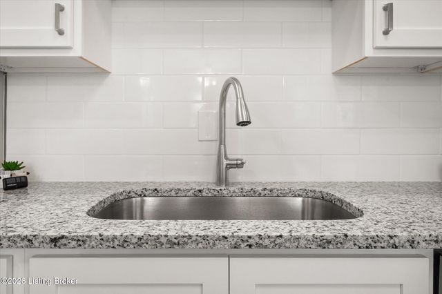 3605 Ethelwood Dr, Jeffersontown, KY 40299