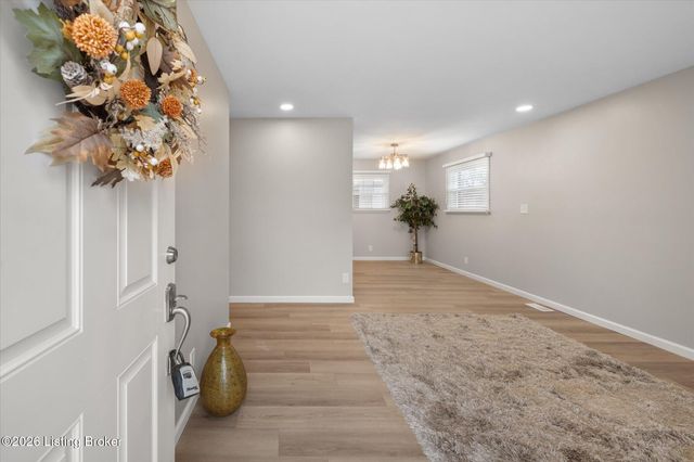 3605 Ethelwood Dr, Jeffersontown, KY 40299