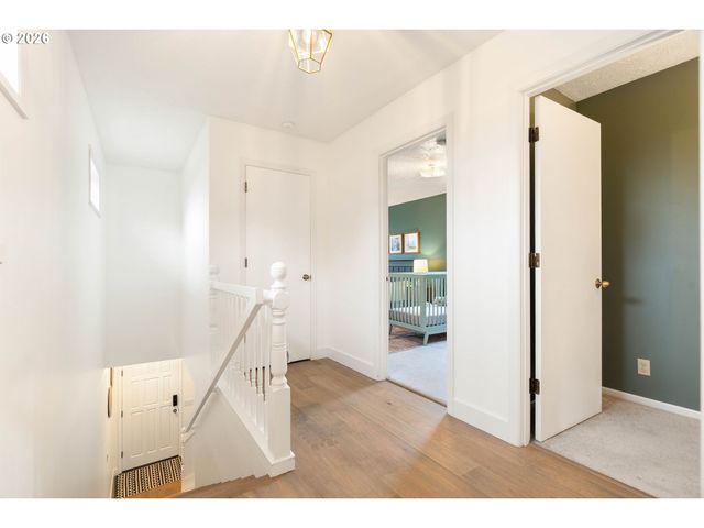 3453 E BURNSIDE St, Portland, OR 97214