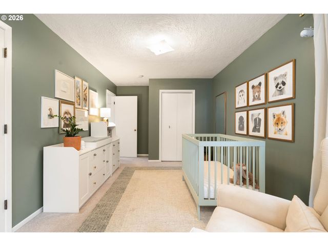 3453 E BURNSIDE St, Portland, OR 97214