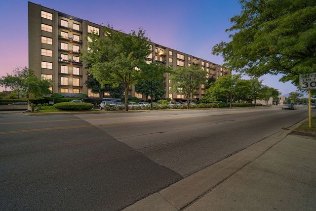 4601 W Touhy Avenue 714, Lincolnwood, IL 60712