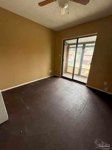 6284 Kirsten Dr, Pensacola, FL 32504