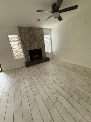 6284 Kirsten Dr, Pensacola, FL 32504