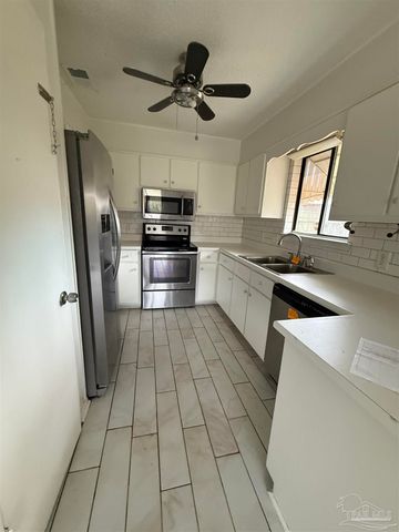 6284 Kirsten Dr, Pensacola, FL 32504