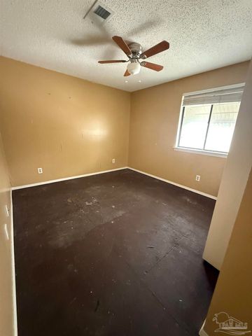 6284 Kirsten Dr, Pensacola, FL 32504