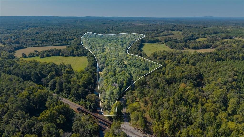 Image 1 of property listing at 702 Liner Road, Tallapoosa, GA 30176