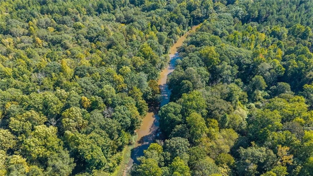Image 16 of property listing at 702 Liner Road, Tallapoosa, GA 30176