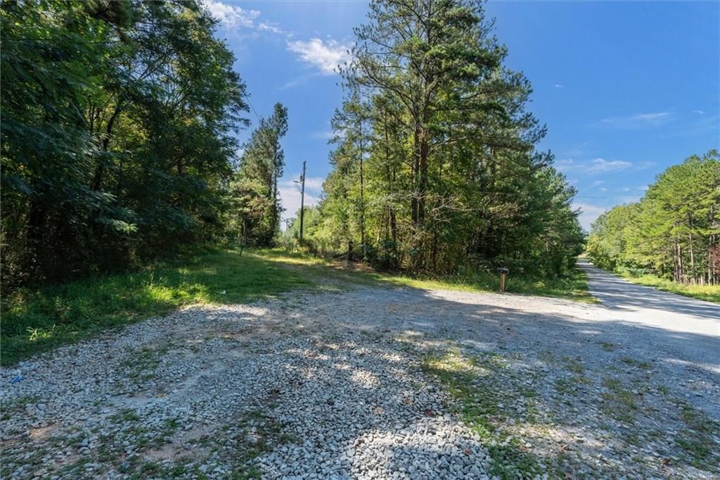 Image 21 of property listing at 702 Liner Road, Tallapoosa, GA 30176