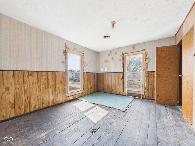 515 S Harrison Street, Alexandria, IN 46001