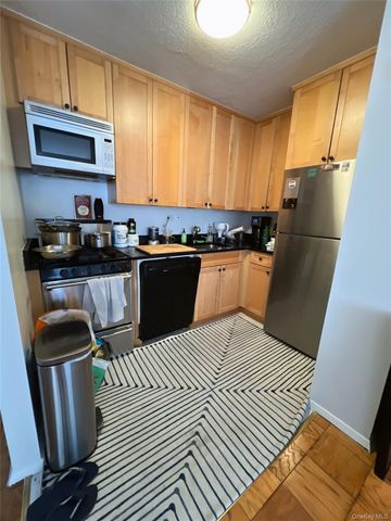 333 E 45th Street 17F, New York (manhattan), NY 10017