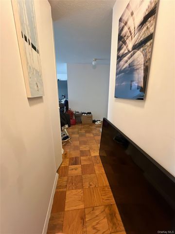 333 E 45th Street 17F, New York (manhattan), NY 10017