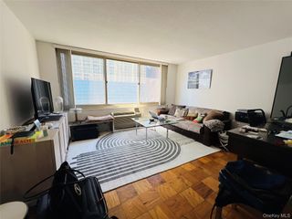 333 E 45th Street 17F, New York (manhattan), NY 10017