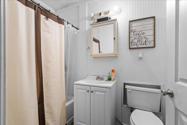 906 Buena Vista Drive, Tallahassee, FL 32304