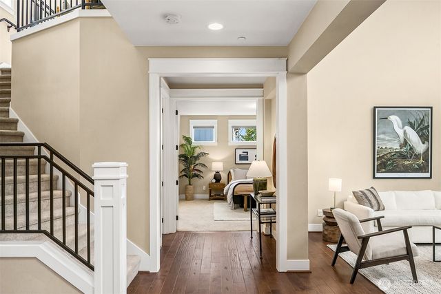 632 SW 185th St, Normandy Park, WA 98166