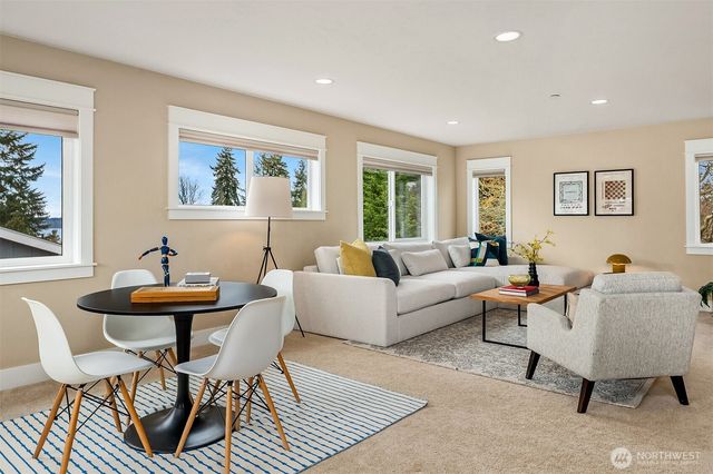 632 SW 185th St, Normandy Park, WA 98166