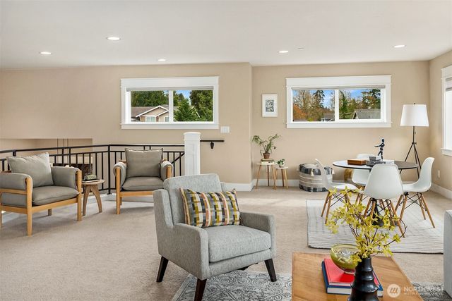 632 SW 185th St, Normandy Park, WA 98166