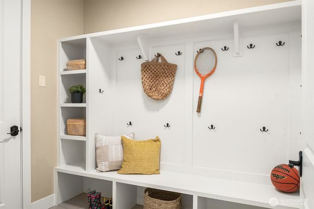 632 SW 185th St, Normandy Park, WA 98166