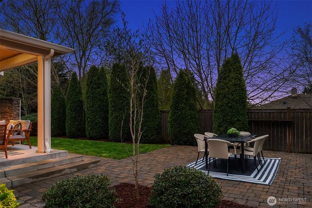 632 SW 185th St, Normandy Park, WA 98166