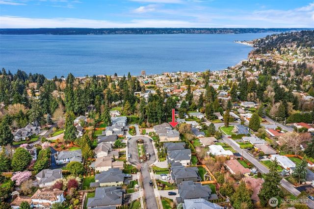 632 SW 185th St, Normandy Park, WA 98166