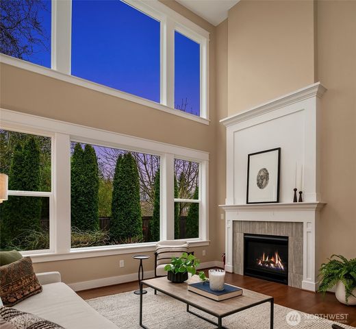 632 SW 185th St, Normandy Park, WA 98166