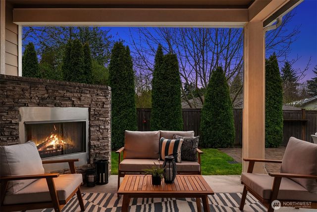 632 SW 185th St, Normandy Park, WA 98166