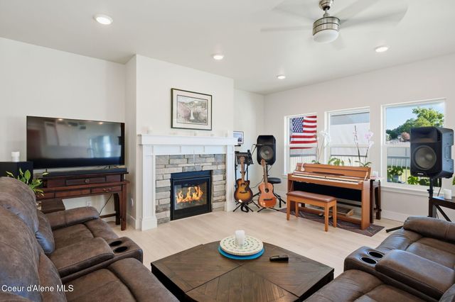 1389 E Ezra Ave, Hayden, ID 83835