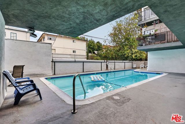 5361 Russell Avenue 105, Los Angeles, CA 90027