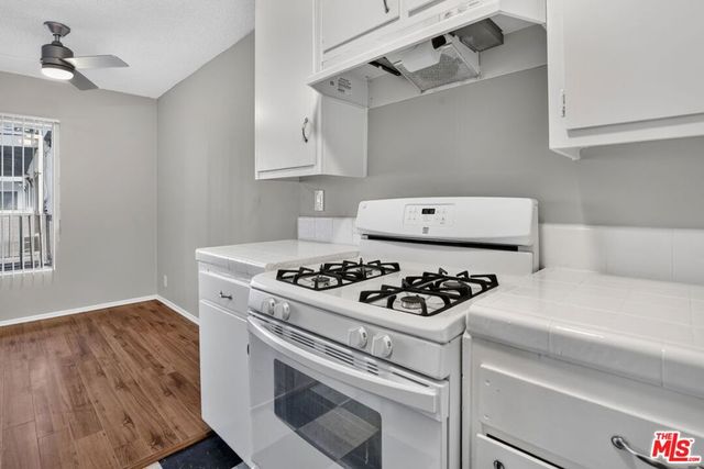 5361 Russell Avenue 105, Los Angeles, CA 90027