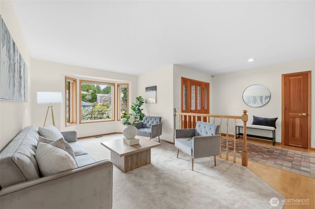 7810 175th Street SW, Edmonds, WA 98026