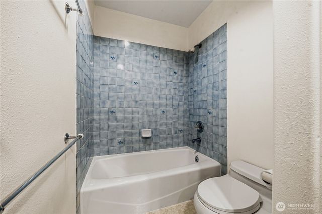 7810 175th Street SW, Edmonds, WA 98026