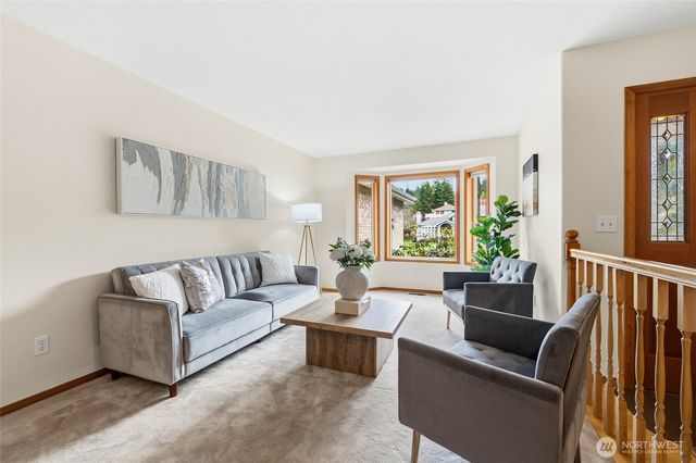 7810 175th Street SW, Edmonds, WA 98026