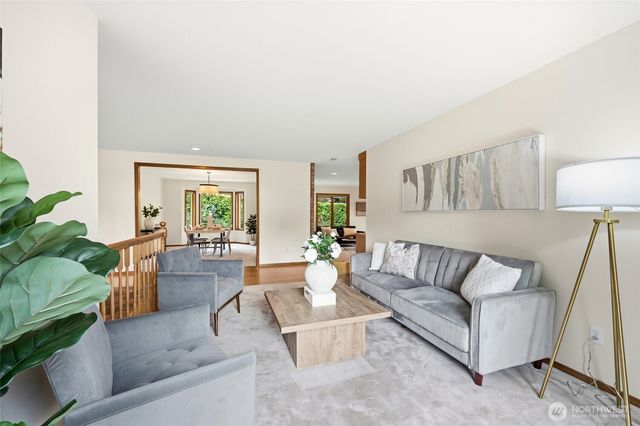 7810 175th Street SW, Edmonds, WA 98026