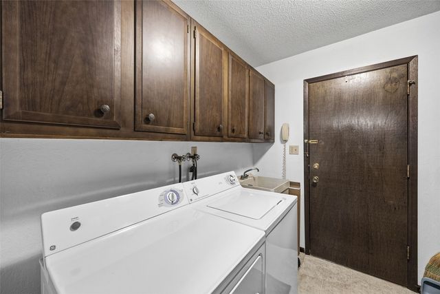 5716 Golden Court NE 52, Cedar Rapids, IA 52402