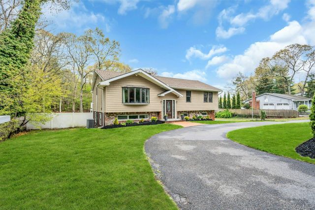 451 Gibbs Pond Road, Nesconset, NY 11767