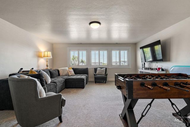 2245 N Burnam Ave, Star, ID 83669