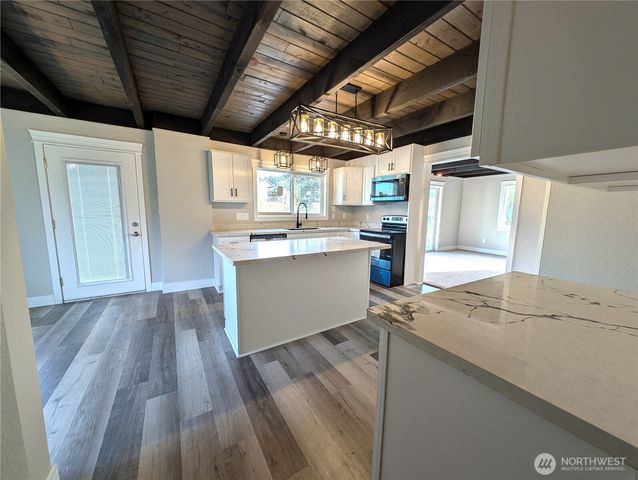 19503 22nd Avenue E, Spanaway, WA 98387